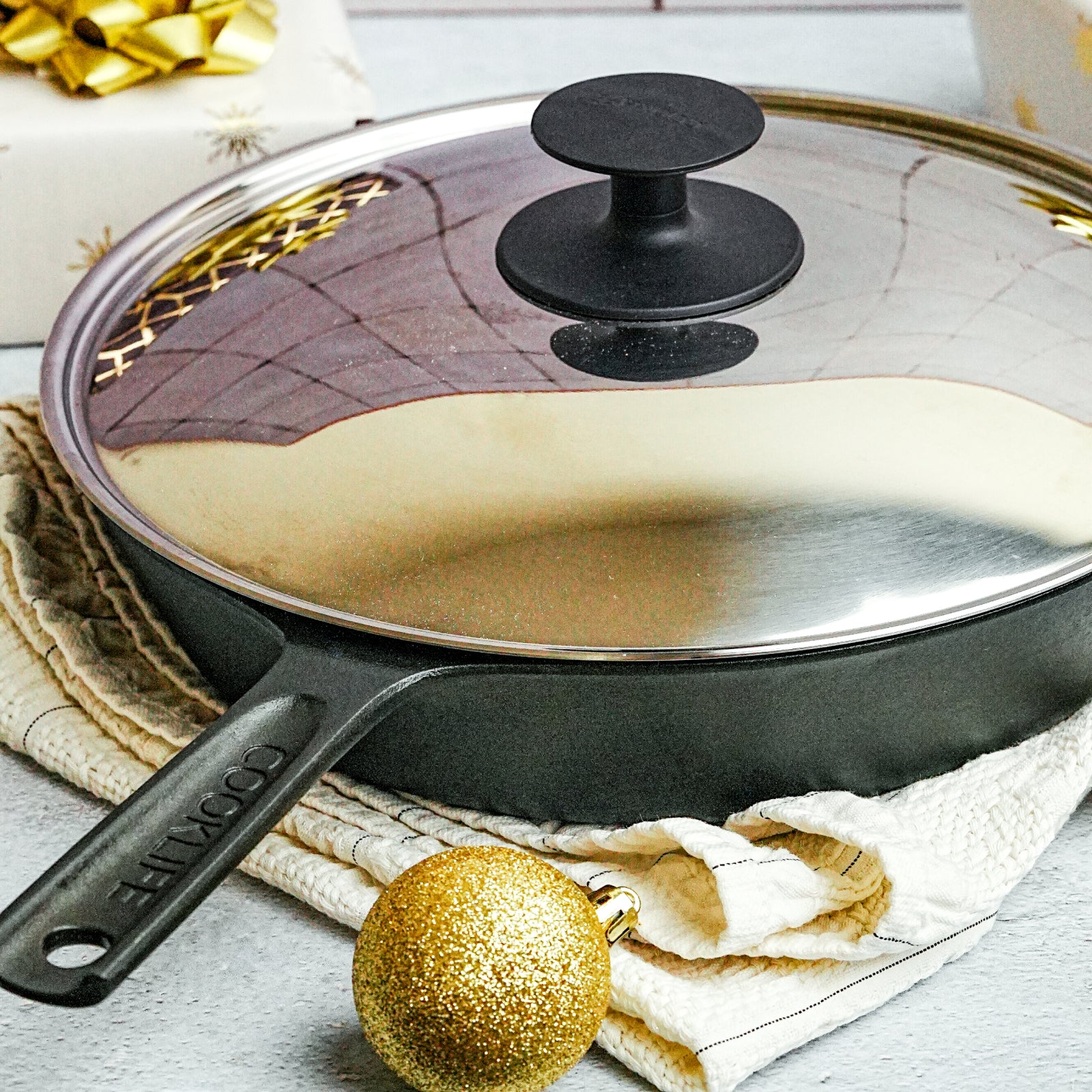 10 Inch Cast Iron Skillet with Lid